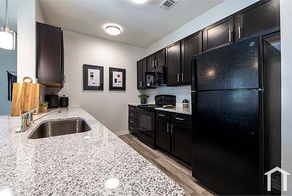8833 Binz Engleman Rd, Converse, TX 78109 | Zillow