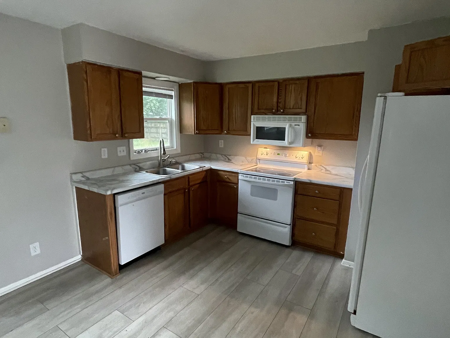 453 East Granger Avenue - 1 — Photo 2