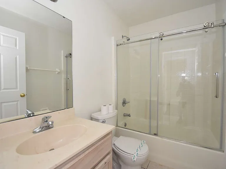 30 Eton Ln #B — Photo 31