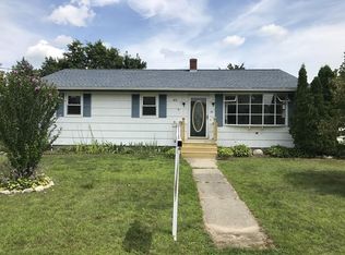 30 Wamsutta Rd, Somerset, MA 02726