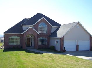 170 Chevy Ln, Moxee, WA 98936