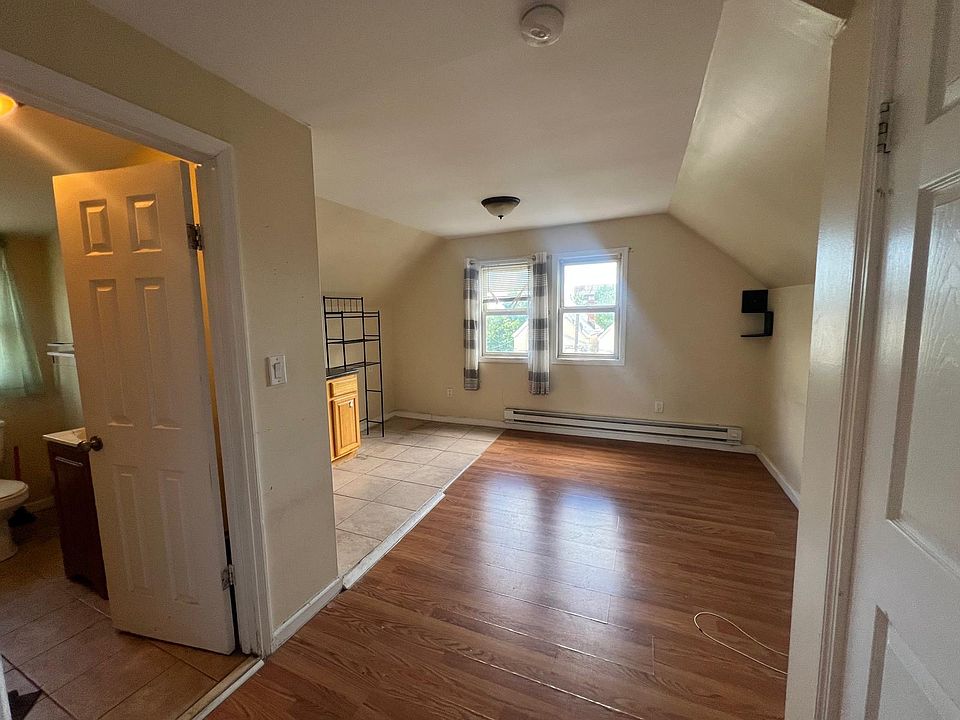 1st image of 149 Fairmount Ave Floor 3