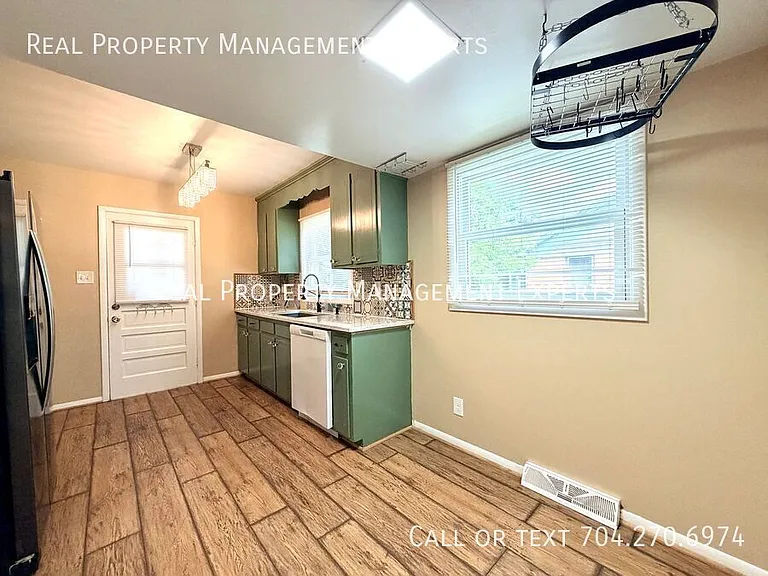 4008 Irvington Dr — Photo 5