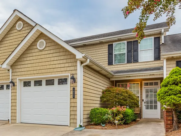 1959 Oxford Ct, Dalton, GA 30720