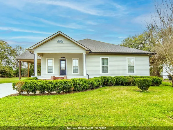 118 Hotard St, Bourg, LA 70343