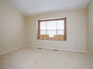 2319 Highland Ct #2319, Schaumburg, IL 60194