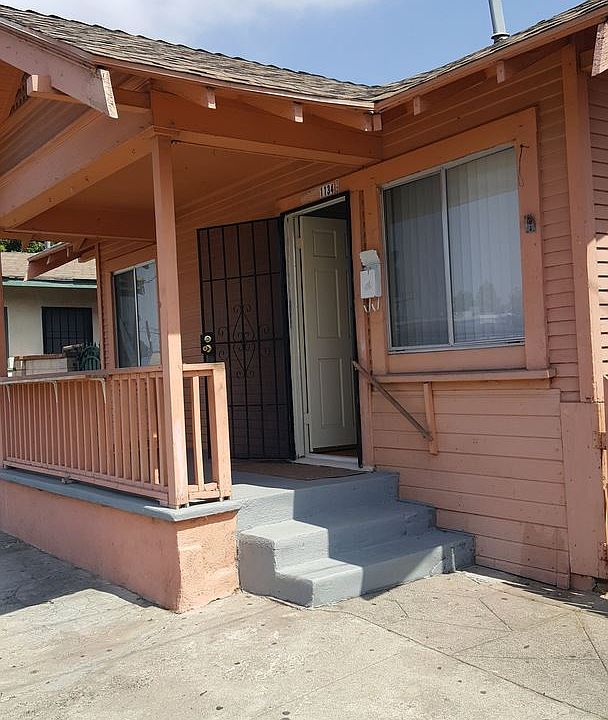 1st image of 1134 1/2 Blinn Ave