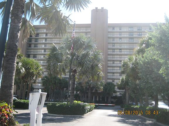 3rd image of 9940 Ocean Dr #406