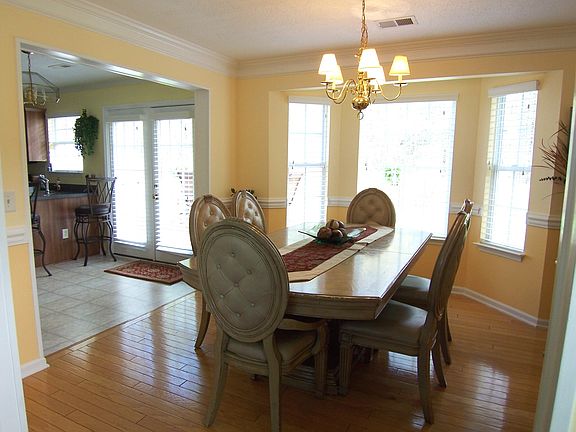 5th image of 563 Whistling Swan Dr