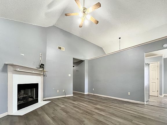 3rd image of 5673 Kayla Dr