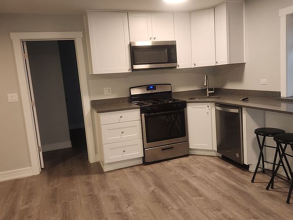 2nd image of 5414 W Barry Ave #G