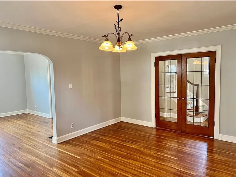 1529 Westwood Ave — Photo 3