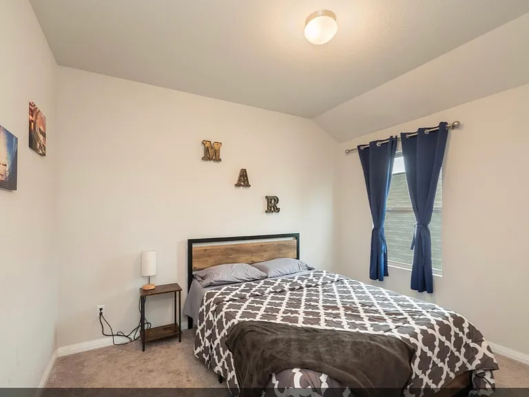111 Lyrebird Ln — Photo 6