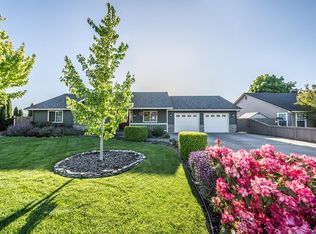 111 Meadowbrook Dr, Central Pt, OR