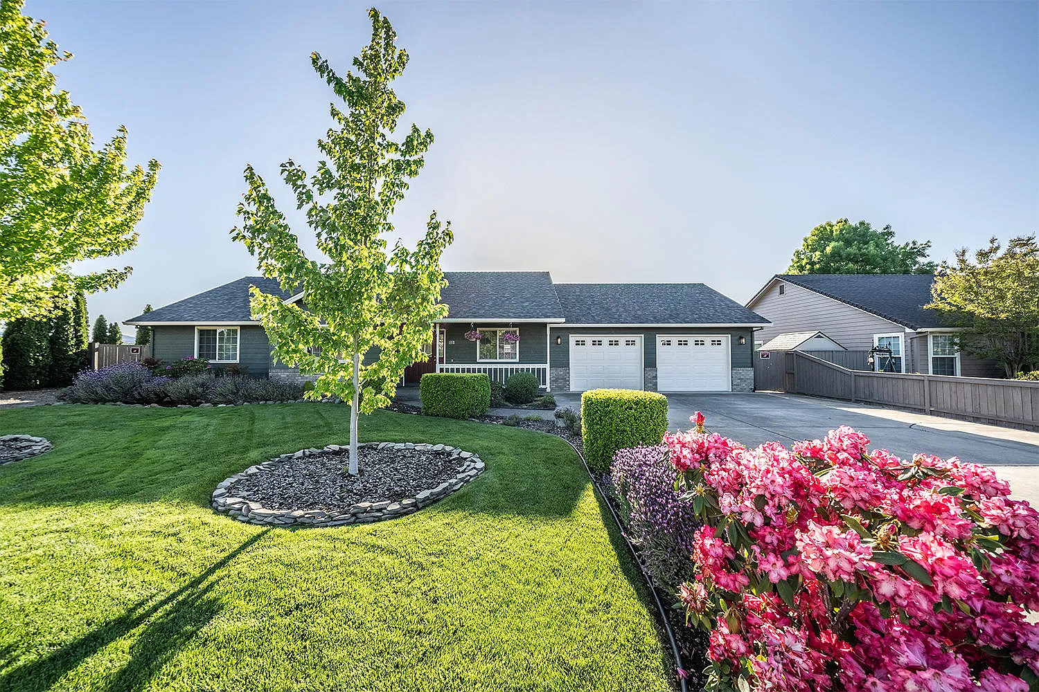 111 Meadowbrook Dr photo 1