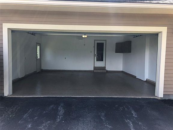 4th image of 3692 Timberline Dr