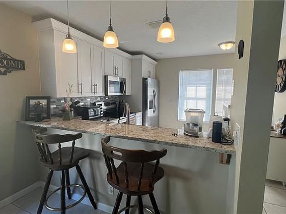 3rd image of 28 Heather Cove Dr