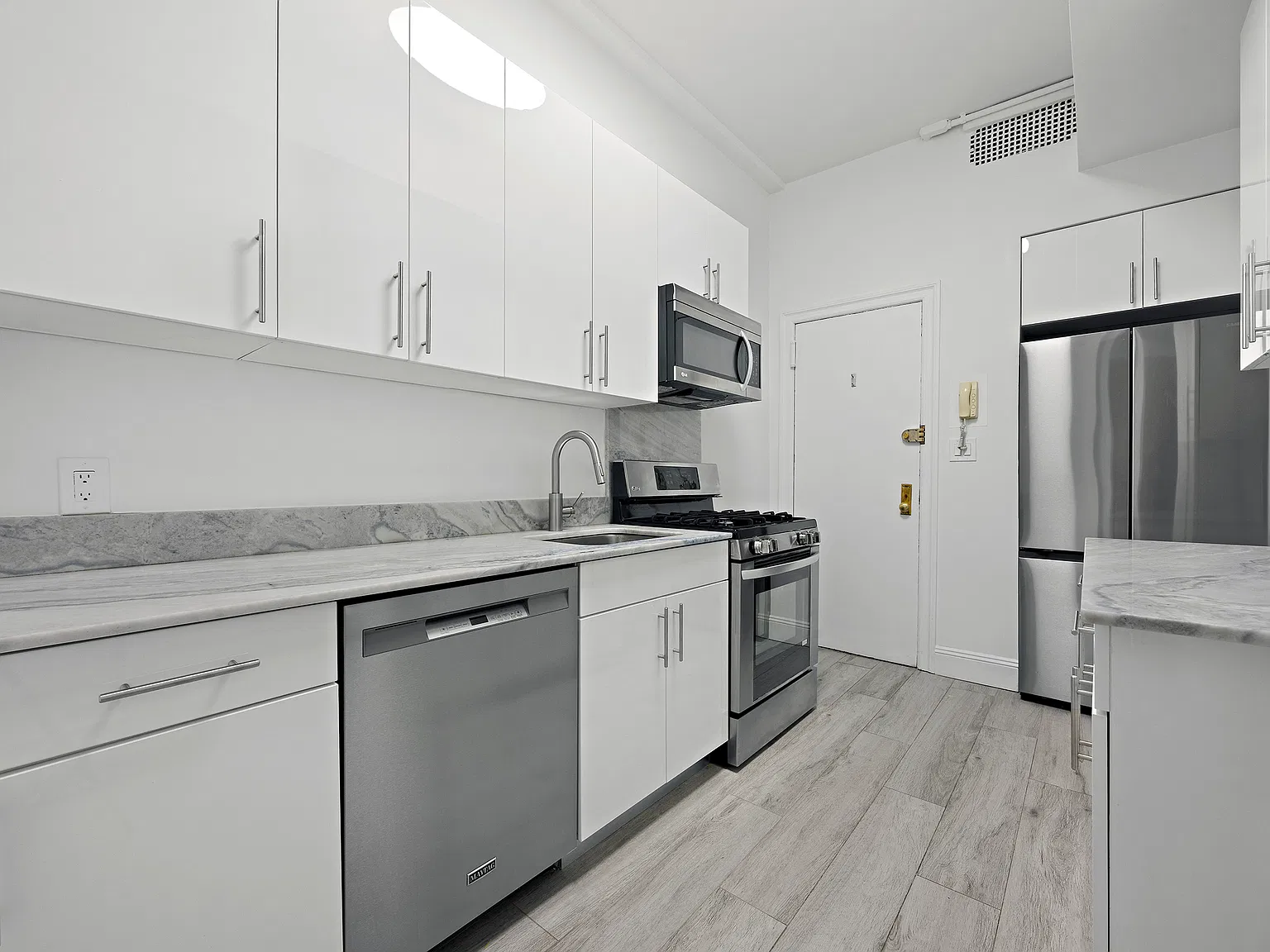 525 Park Ave — Photo 4