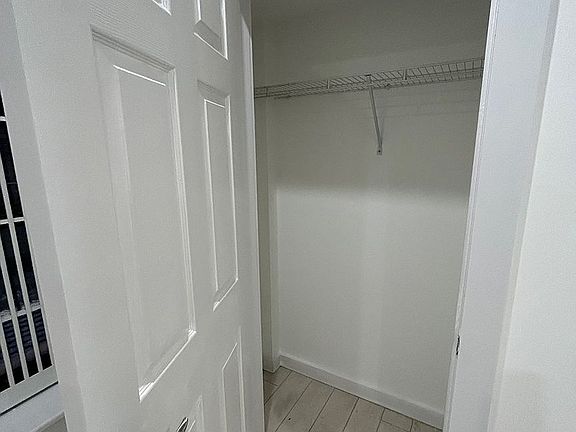 3rd image of 404 W 46th St APT 1C