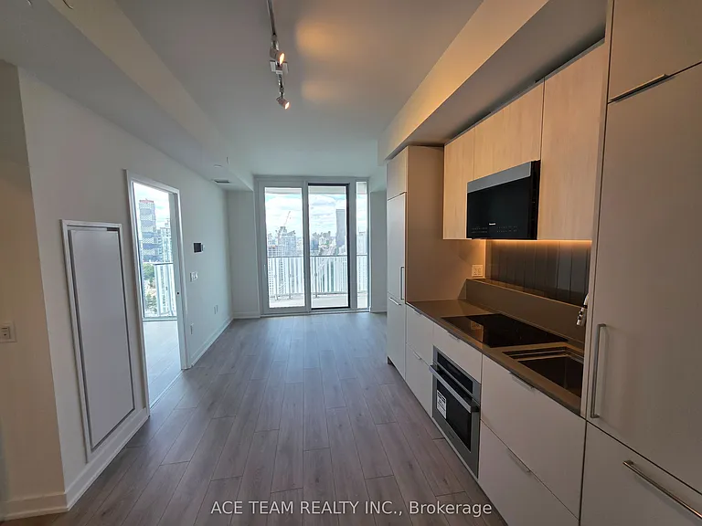 1 Fairview Rd E #3007 — Photo 4