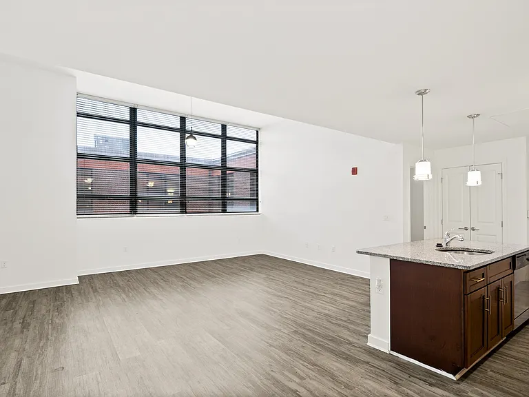 101 S Ellwood Ave — Photo 40