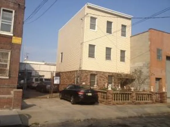 1137 61st St, Brooklyn, NY 11219