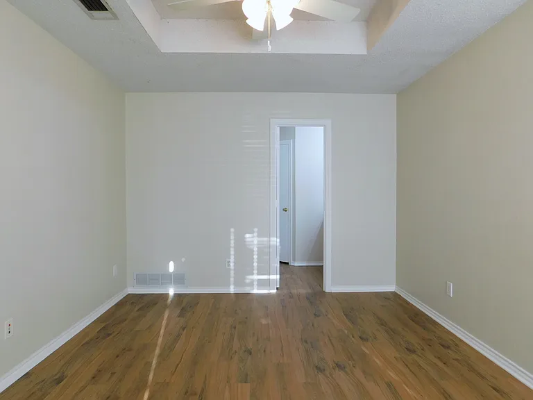 3109 N Bell Ave — Photo 14