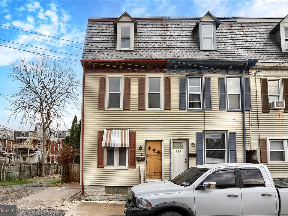 1st image of 826 Fern Pl