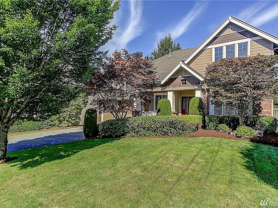 1st image of 20524 NE 24th Pl