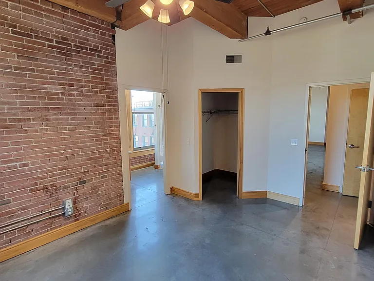 1228 Lucas Ave #501 — Photo 10