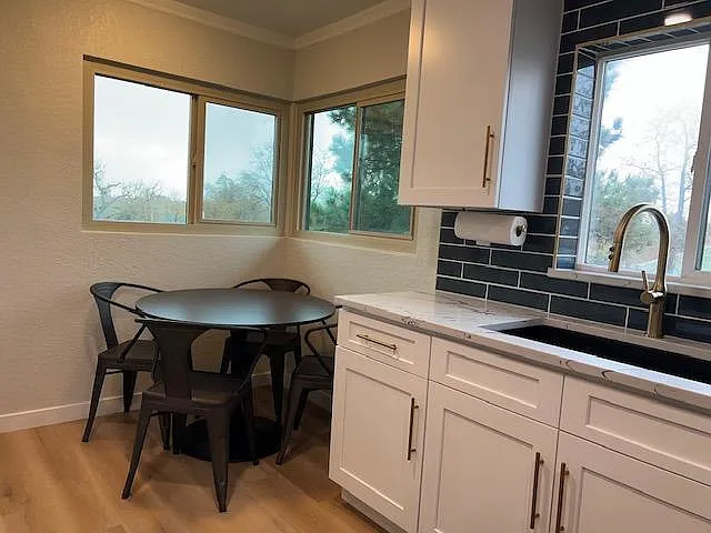 2 bed, 800 sqft, $2,800 — Photo 2
