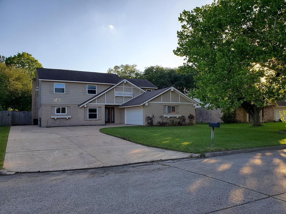 1st image of 407 Dogwood Cir
