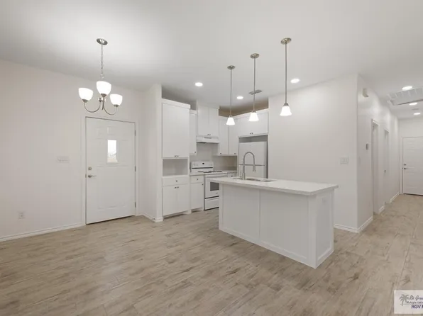 2325 N Valley Cir #A, La Feria, TX 78559