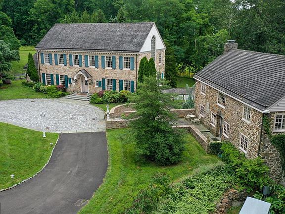 5th image of 6068 Stoney Hill Rd