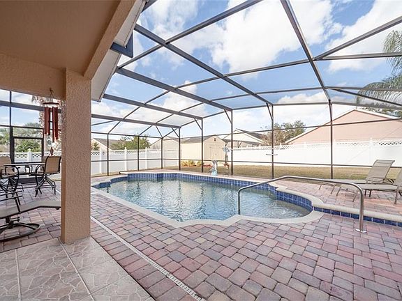 4th image of 15714 Bay Vista Dr