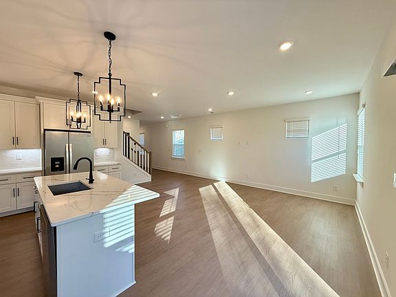 4th image of 2803 Fordwood Dr