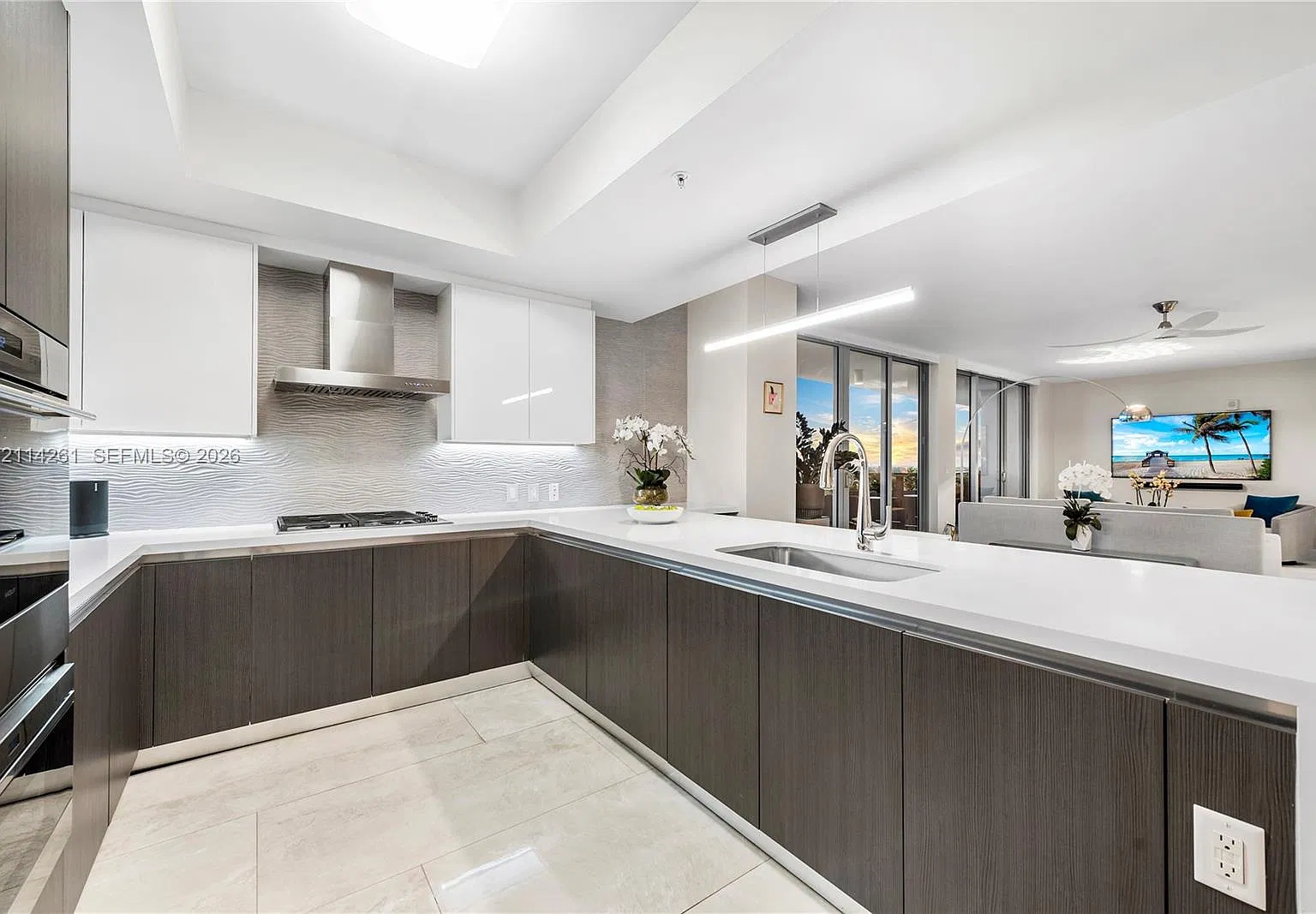 Riva Residences — Photo 3