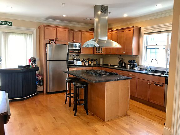 3rd image of 362 Dorchester St #3A