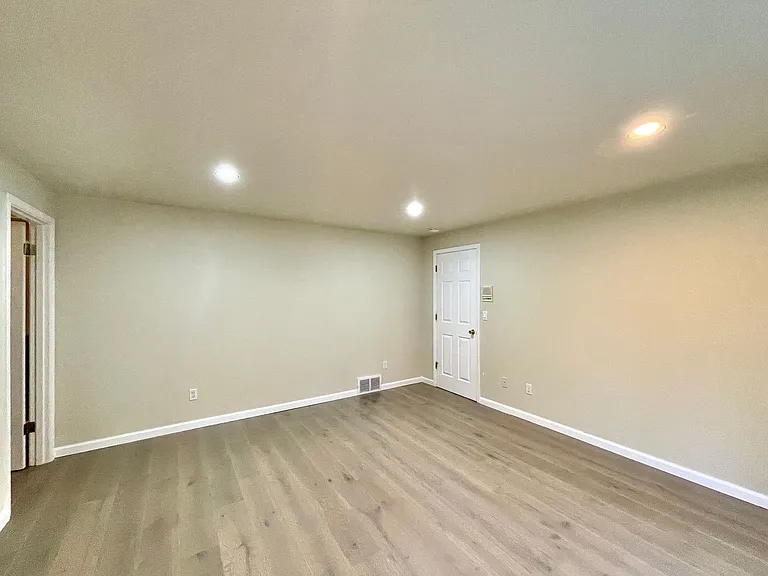3023 NE 192nd St — Photo 22