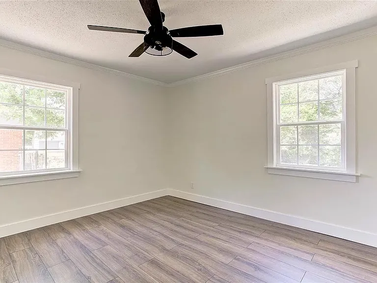 2144 Alameda Ave — Photo 15