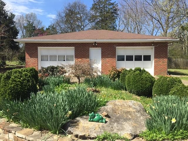 2nd image of 218 Diane Dr