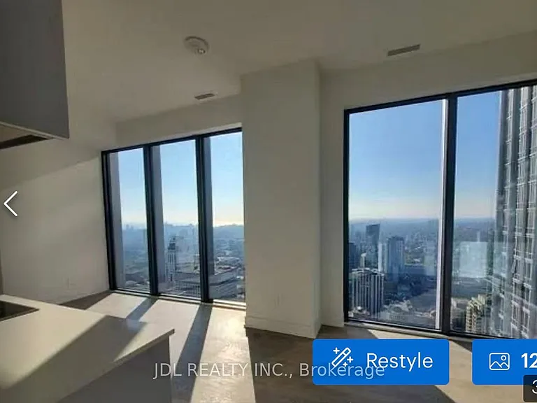 8 Cumberland St #2602 — Photo 2
