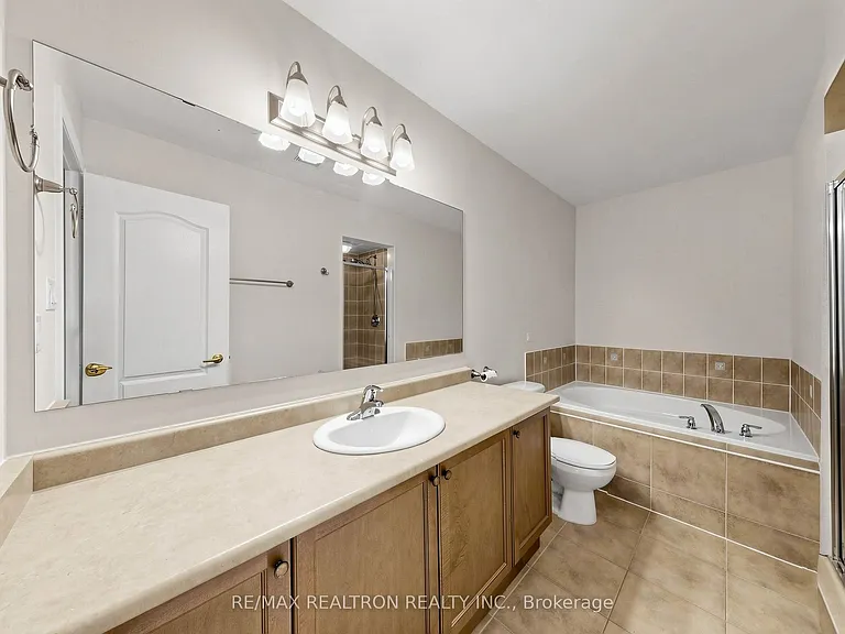 142 Mistywood Cres W — Photo 26