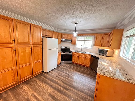 2nd image of 3220 Rita Ln NW