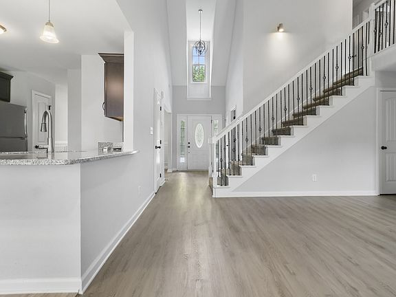 4th image of 2985 Gibbs Ln