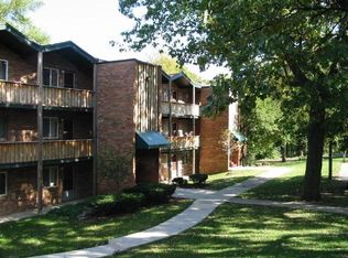 211 N Lincolnway, North Aurora, IL 60542