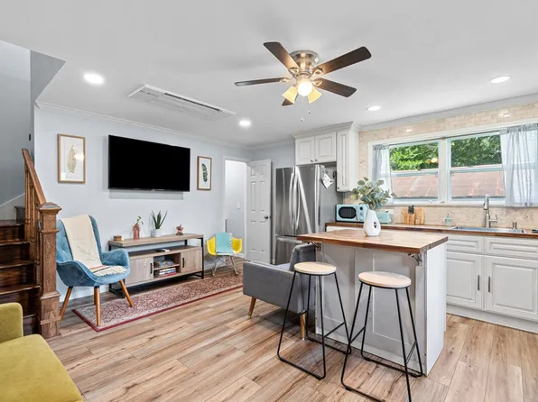 2 Mead Dr #Id1354826p, Pensacola, FL 32526