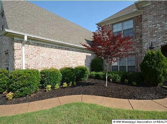 2nd image of 3556 New Pointe Dr S
