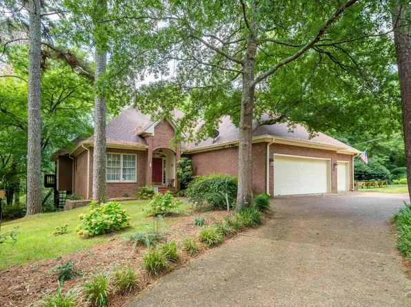 132 Parkridge St, Hot Springs National Park, AR 71913