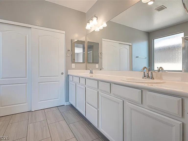 12321 Silvana St — Photo 29